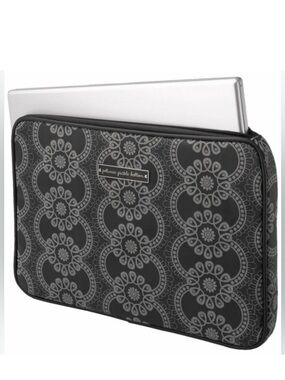 PETUNIA PICKLE BOTTOM GLAZED CARRIED AWAY LAPTOP CASE 🌟NWT🌟
